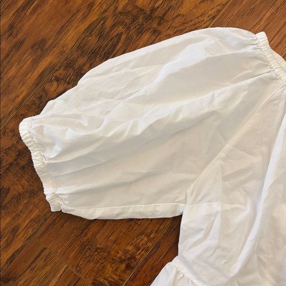 Old Navy Puff Sleeve 100% cotton  Babydoll Blouse key hole in back Size S - Picture 2 of 6